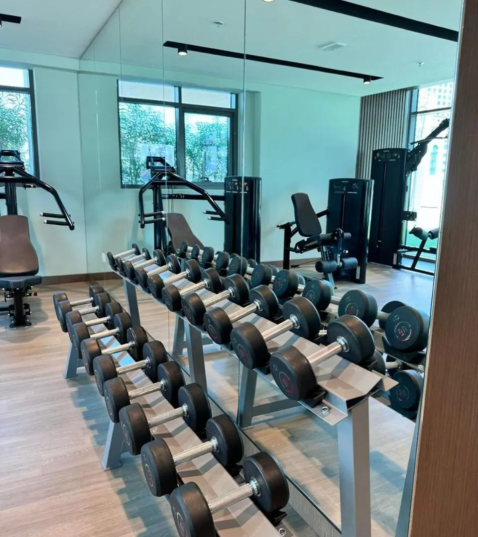 Appartamento Burj Khalifa View Modern 1Bhk With Balcony Dubai